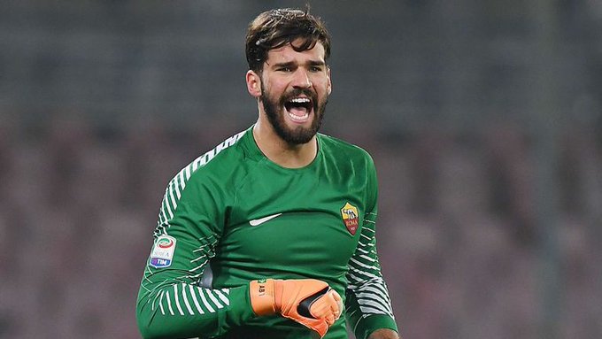 Alisson picks No.19 - AS Roma